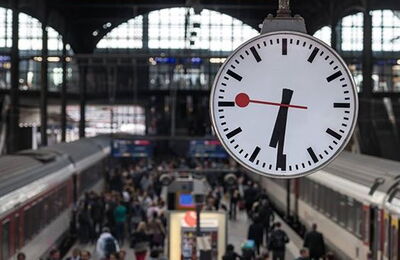 Uhr am Banhof